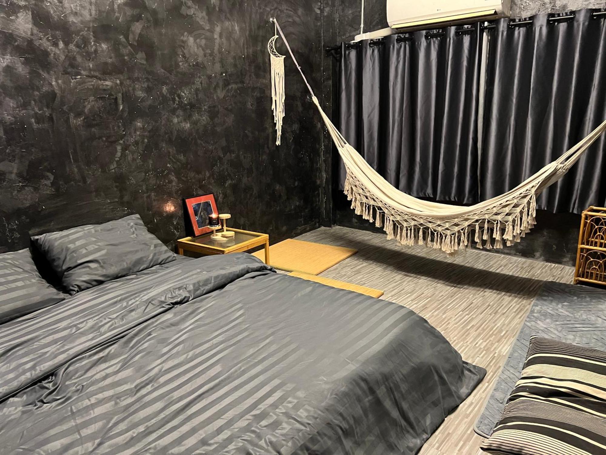 Hostel Strays Bangkok